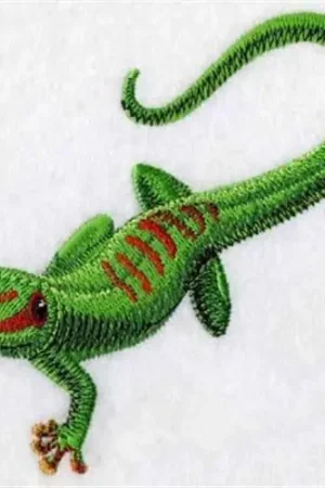 Free Returns Realistic Gecko Embroidery Design