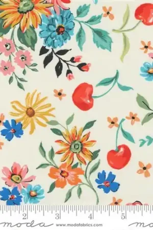 Brand New Julia Cherry Cordial Large Floral in Porcelain Multi with Free $89.99 Bundle